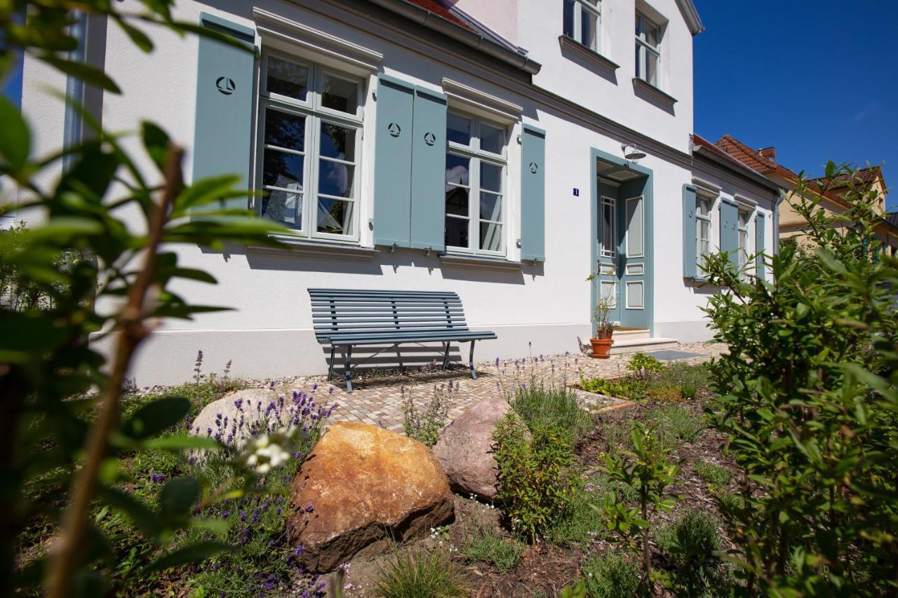 Kapitaenshaus Luv & Lee Villa Wustrow  Exteriör bild